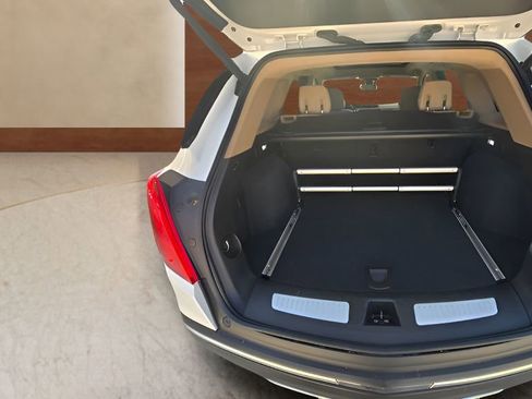 Used 2017 Cadillac XT5 Platinum w/ Driver Assist Package image 26