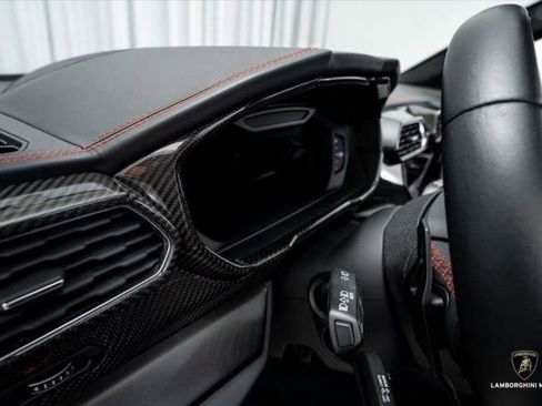 Used 2023 Lamborghini Urus S image 31