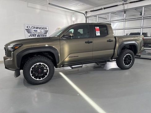New 2025 Toyota Tacoma TRD Off-Road image 4