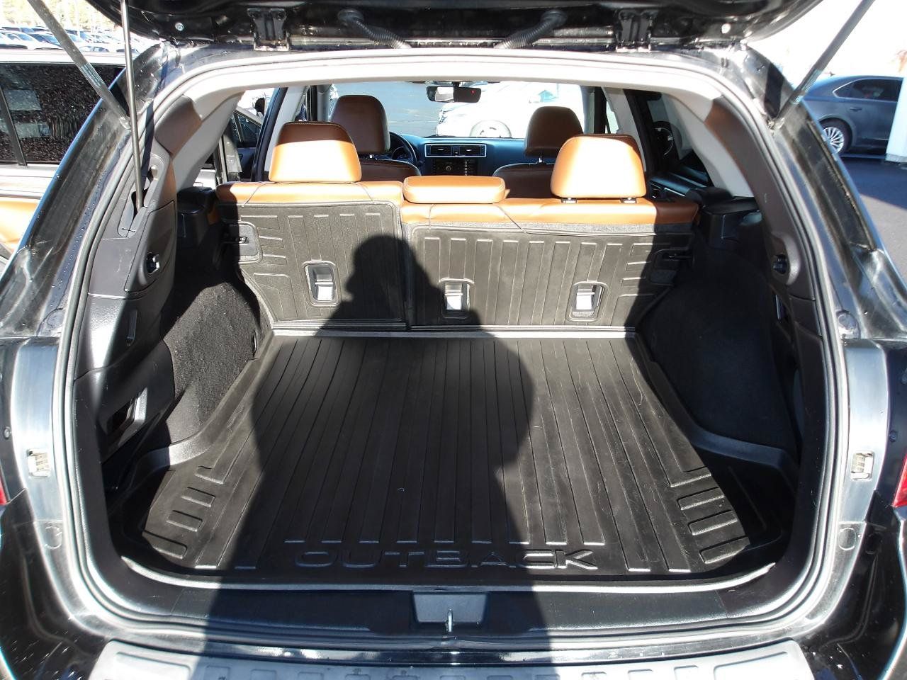 Used 2019 Subaru Outback 2.5i Touring w/ Popular Package #3A AWD/4WD image 11