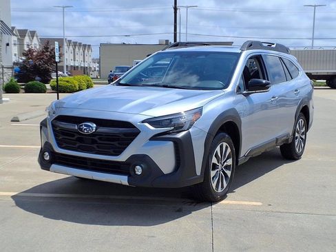 Used 2023 Subaru Outback Limited w/ Tech Package 2 image 3