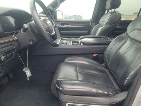 Used 2023 Jeep Grand Wagoneer Series II image 7