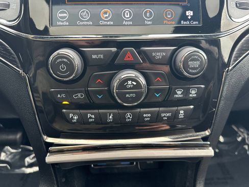 Used 2021 Jeep Grand Cherokee High Altitude AWD/4WD image 59