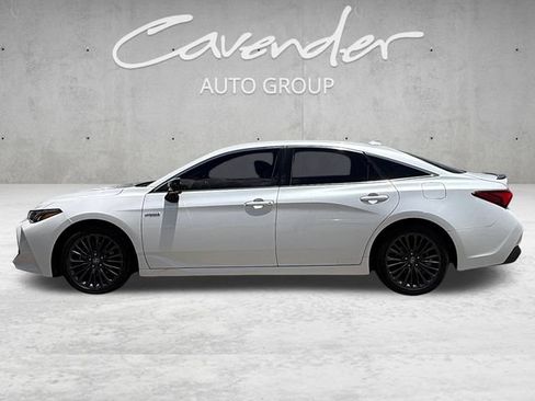 Used 2019 Toyota Avalon XSE FWD image 13