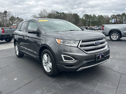 Used 2017 Ford Edge SEL w/ Equipment Group 201A image 2