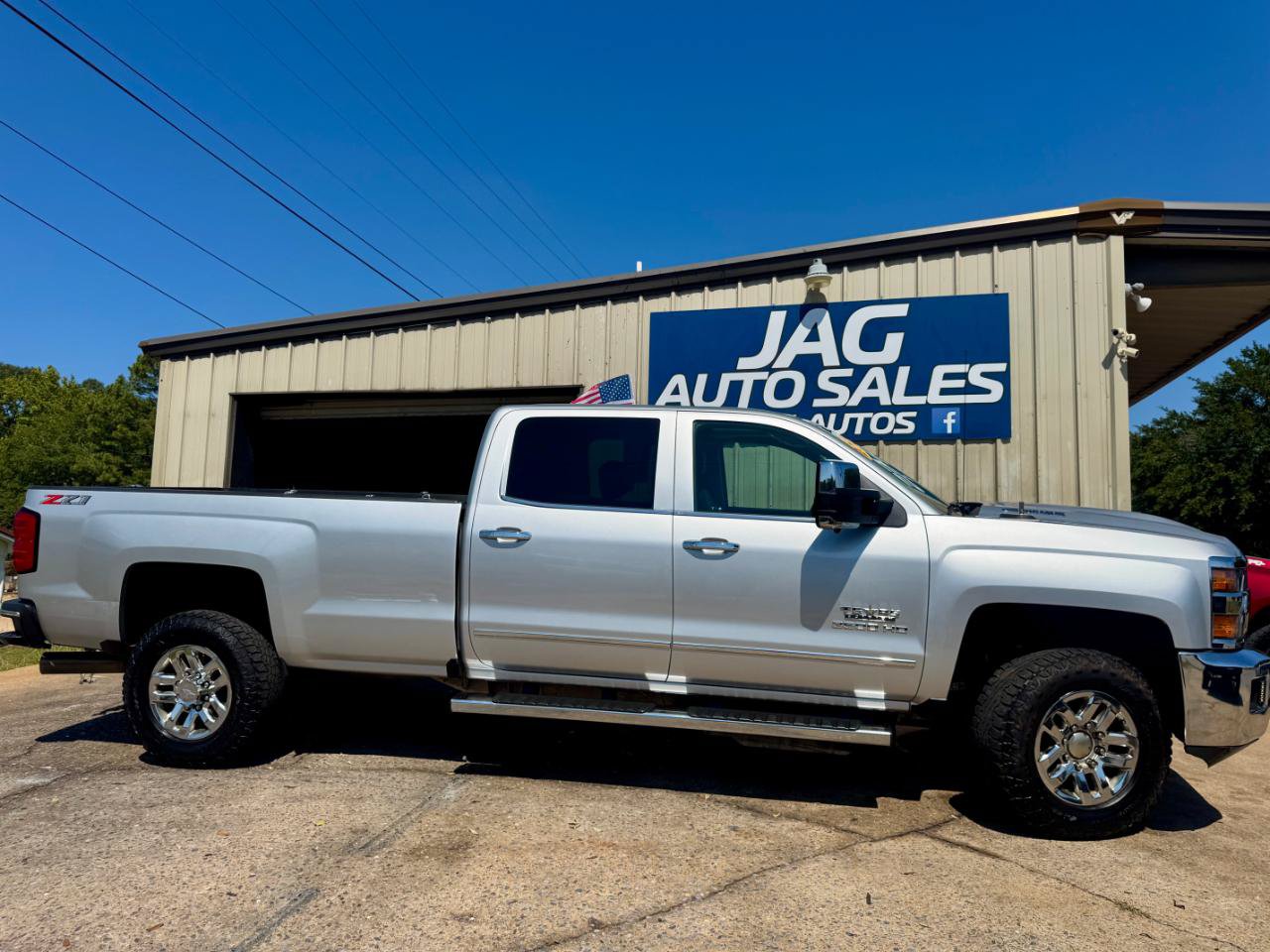 Used 2019 Chevrolet Silverado 3500 LTZ w/ Duramax Plus Package AWD/4WD image 9