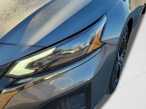 Used 2024 Nissan Altima 2.5 SR image 9