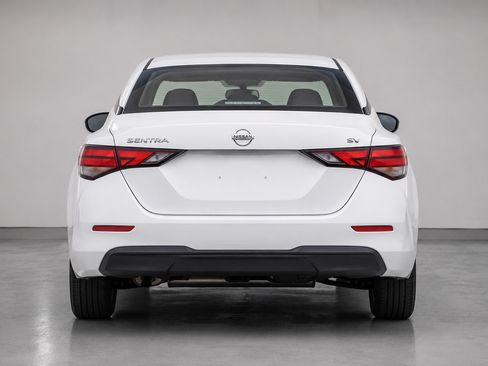 Used 2024 Nissan Sentra SV FWD image 11