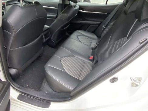 Used 2024 Toyota Camry SE image 8