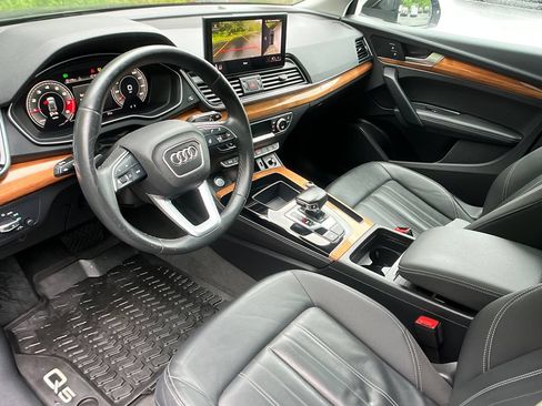 Used 2021 Audi Q5 2.0T Premium Plus w/ Premium Plus Package AWD/4WD image 10