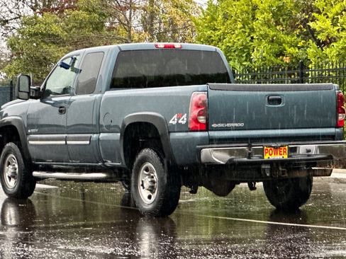 Used 2006 Chevrolet Silverado 2500 LT w/ Skid Plate Package image 6