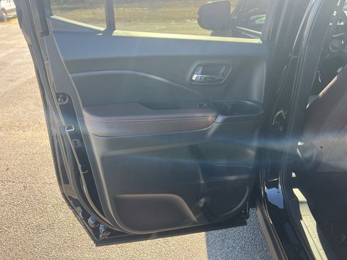 Certified 2025 Honda Ridgeline RTL image 25