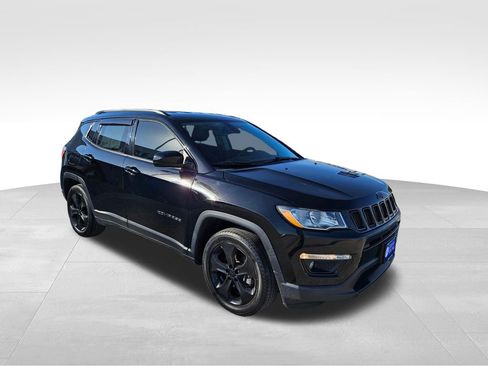 Used 2021 Jeep Compass Latitude FWD image 4