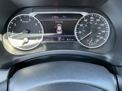 Used 2025 Nissan Sentra SV FWD image 28