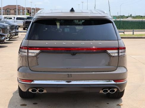 Used 2026 Lincoln Aviator Reserve w/ Equipment Group 201A AWD/4WD image 6