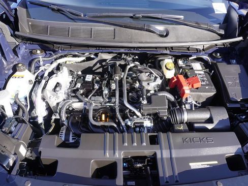 Certified 2025 Nissan Kicks SV image 7