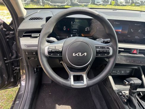 Used 2025 Kia K5 LXS FWD image 29