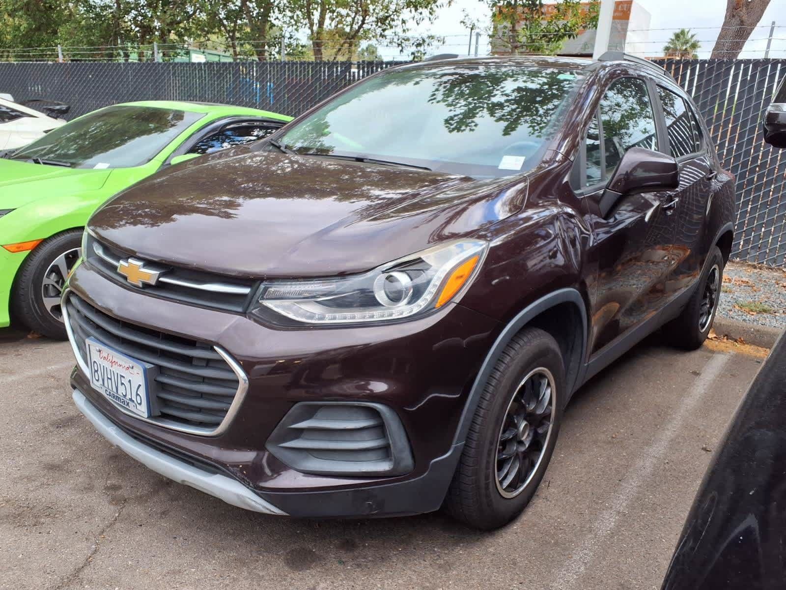 Used 2021 Chevrolet Trax LT AWD/4WD image 1
