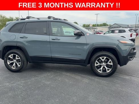 Used 2014 Jeep Cherokee Trailhawk w/ Technology Group AWD/4WD image 9