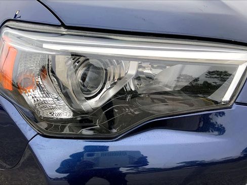 Used 2015 Toyota 4Runner Limited image 26