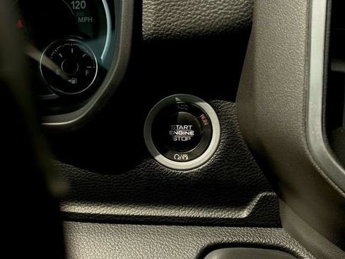 Used 2020 RAM 1500 Big Horn AWD/4WD image 17
