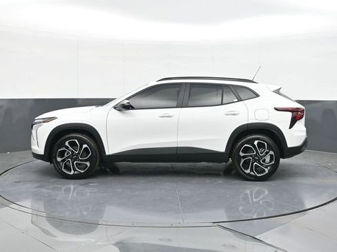 New 2026 Chevrolet Trax RS w/ Sunroof Package image 8