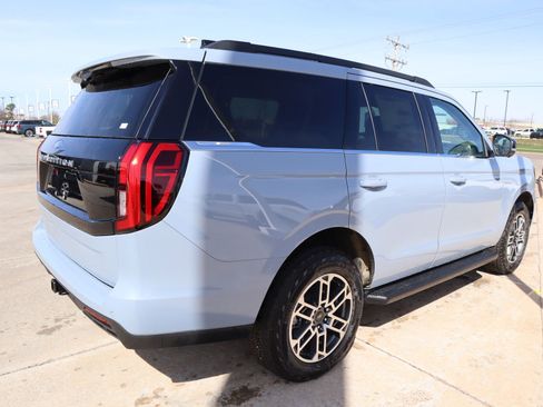 New 2026 Ford Expedition Active AWD/4WD image 25