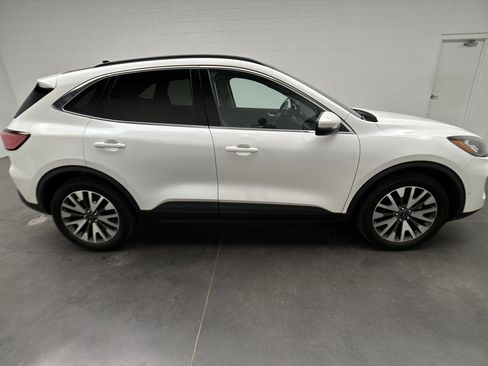 Used 2020 Ford Escape Titanium AWD/4WD image 11