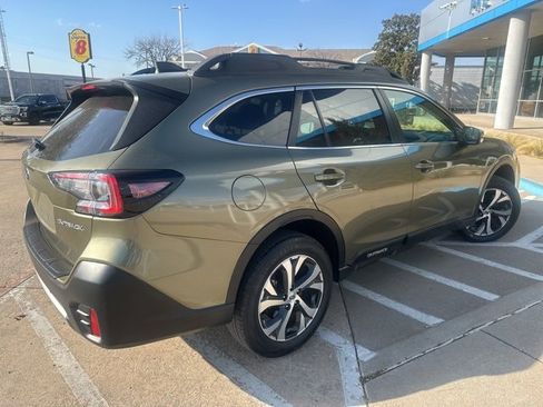Used 2022 Subaru Outback Limited image 4