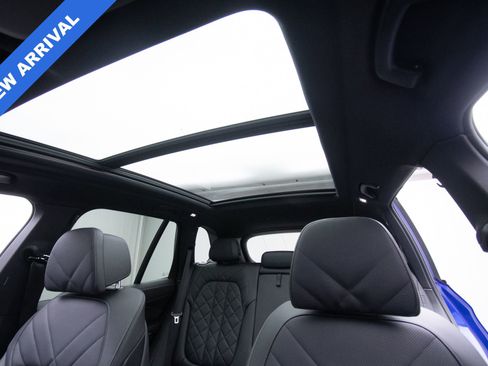 Used 2025 BMW X5 M60i w/ Climate Comfort Package image 42