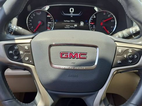 Used 2021 GMC Acadia Denali w/ Denali Technology Package AWD/4WD image 16
