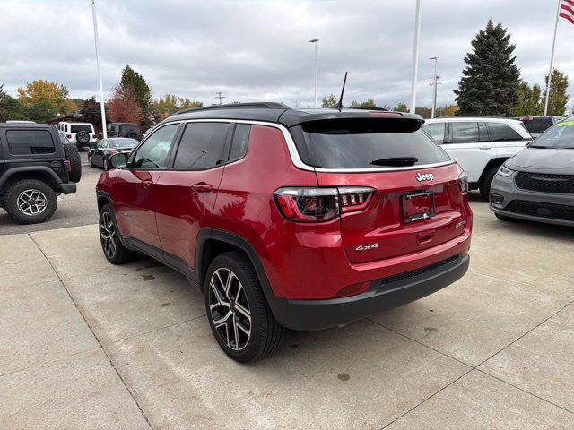 Certified 2025 Jeep Compass Limited AWD/4WD image 4
