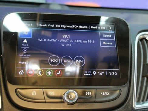 Used 2021 Chevrolet Malibu LT FWD image 24