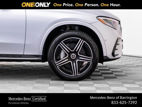 Used 2023 Mercedes-Benz GLC 300 4MATIC w/ AMG Line image 38