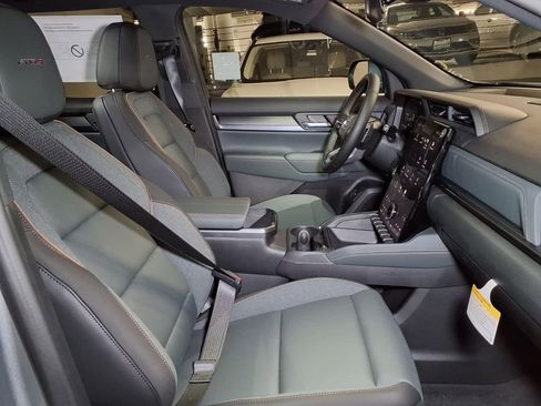 New 2026 GMC Terrain AT4 AWD/4WD image 6