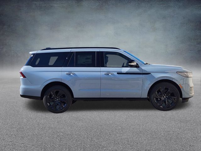 New 2027 Lincoln Navigator Reserve w/ Jet Appearance Package AWD/4WD image 8