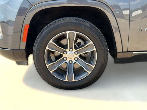Used 2023 Jeep Grand Wagoneer 4WD image 12