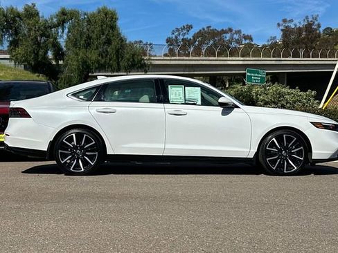 Certified 2023 Honda Accord Touring image 4