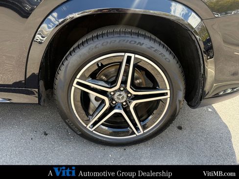 Certified 2025 Mercedes-Benz GLS 450 4MATIC image 13