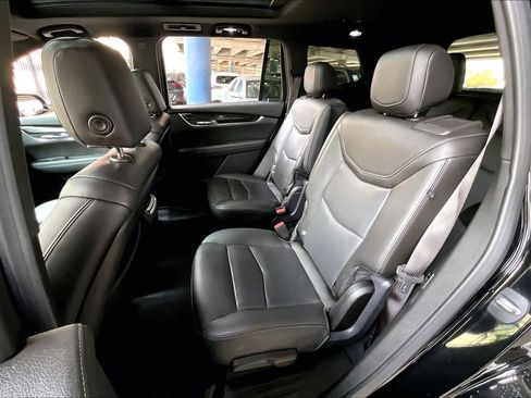 Used 2021 Cadillac XT6 Premium Luxury image 19