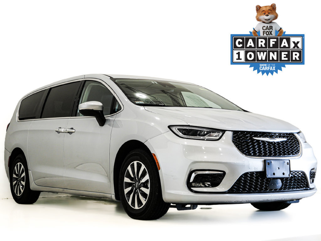 Used 2023 Chrysler Pacifica Touring-L FWD image 1