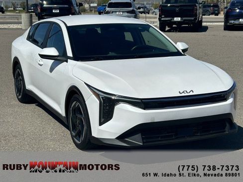 Used 2025 Kia K4 EX image 1