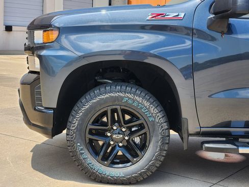 Used 2022 Chevrolet Silverado 1500 Custom Trail Boss w/ LPO, Dark Essentials Package AWD/4WD image 7