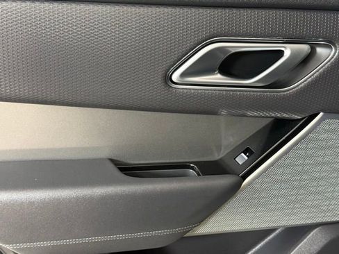 Used 2022 Land Rover Range Rover Velar S image 21