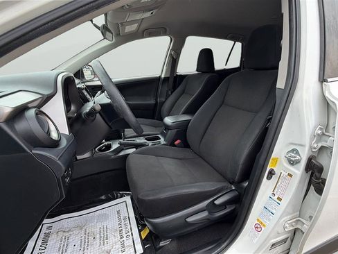 Used 2016 Toyota RAV4 LE AWD/4WD image 28