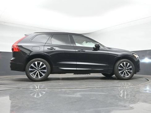 Used 2024 Volvo XC60 B5 Plus w/ Protection Package Premier AWD/4WD image 17