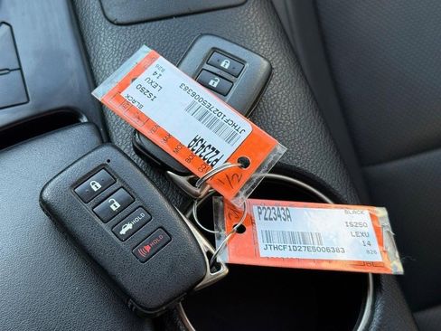 Used 2014 Lexus IS 250 AWD w/ Navigation Package image 31