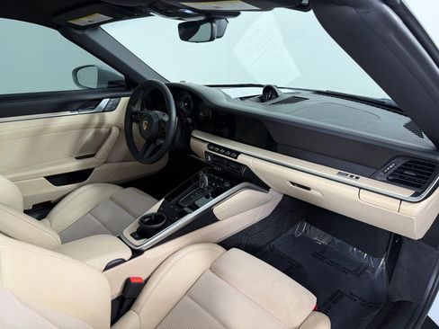 Certified 2023 Porsche 911 Targa 4S AWD/4WD image 15