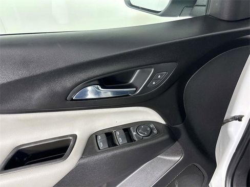 Used 2021 Chevrolet Equinox LS w/ LS Convenience Package image 15