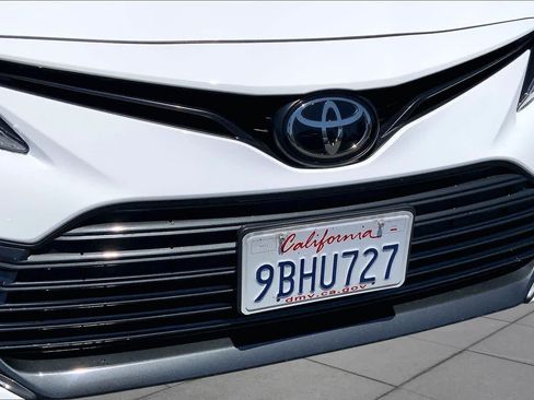 Used 2022 Toyota Camry LE w/ Carpet Mat Package (TMS) FWD image 29